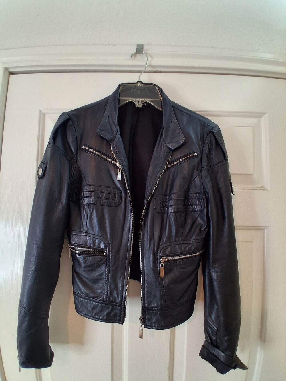Bebe Black 100% Genuine Leather Moto Biker Jacket Silver Zippers Size M - Picture 11 of 11